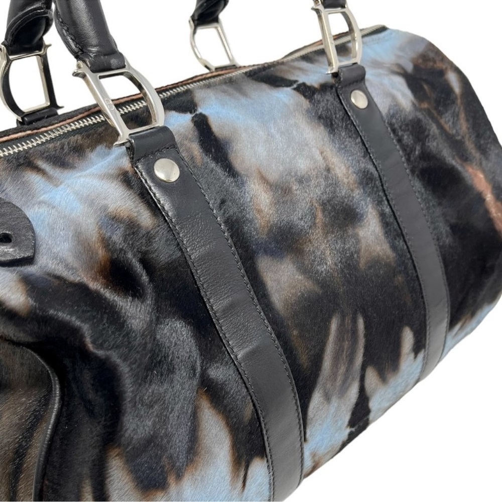 Christian Dior Vintage Logo Traveling Bag Tie Dye Black
Blue Calf Hair [102923] - Picture 8 of 15